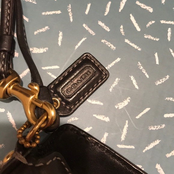 Coach wristlet - Picture 3 of 3